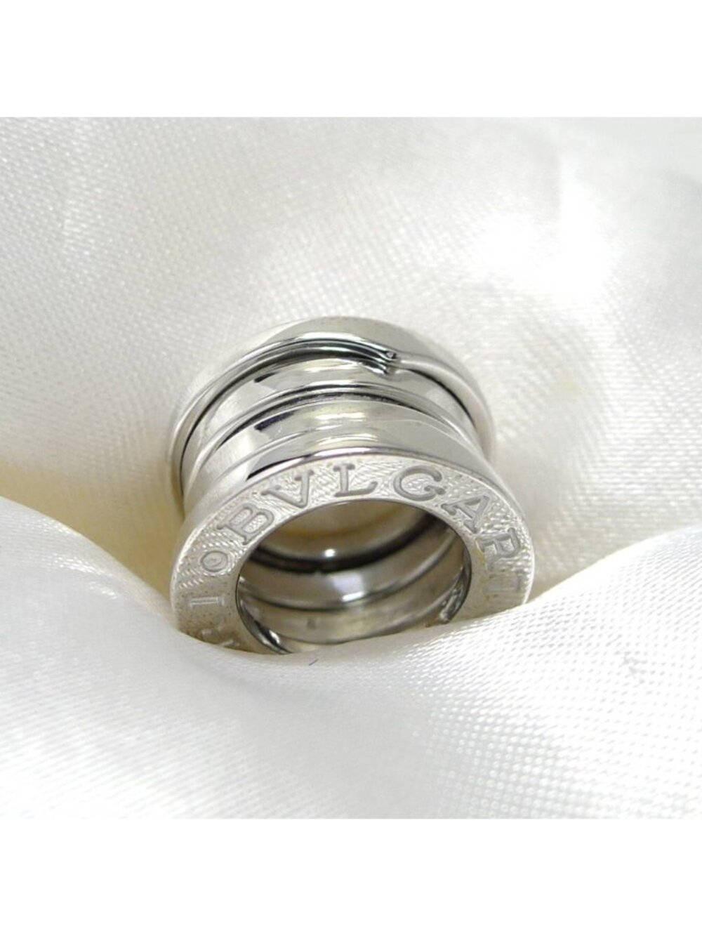 Bvlgari B-zero Pendant White Gold